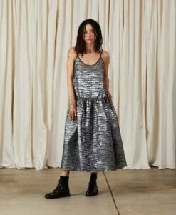 Ali GoldenJaquard Ruffel Dress - Silver