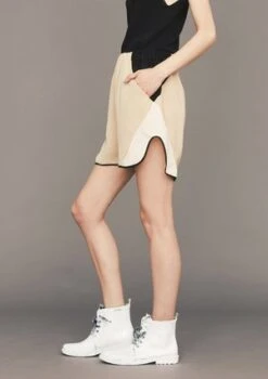 BERENIKPatchwork Shorts 38 BERENIKPatchwork Shorts -AGOLDE Store Berenik PATCHWORK SHORTS beige black white 20191112163113