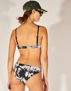 CYNTHIA ROWLEYBatik Neoprene Bikini Bottom -AGOLDE Store Bo Neoprene Bikini Top 20211008193247