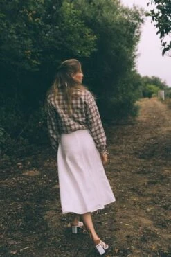 SIZKNIGHTS PLUME SKIRT - OFF WHITE -AGOLDE Store KNIGHTS PLUME SKIRT OFF WHITE 20230923180140 2