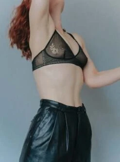 Lorette LingerieOlympia Cross Over Bra - Black 7 Lorette LingerieOlympia Cross Over Bra - Black -AGOLDE Store Lorette Lingerie Olympia Cross over Bra Black 20230218050308 1