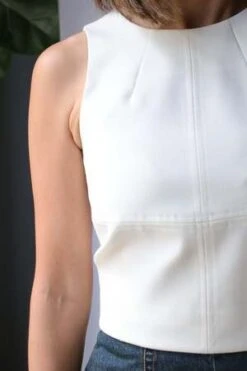 MM6 Maison MargielaSleeveless Crop Top - Off White -AGOLDE Store MM6 Maison Margiela Sleeveless Crop Top 20230814235932 1