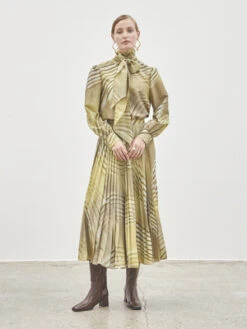 Maison De InesMarble Pleated Skirt - Khaki