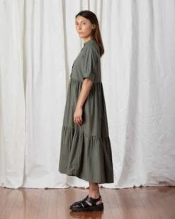 Ali GoldenRAGLAN TIERED DRESS - FADED OLIVE -AGOLDE Store RAGLAN TIERED DRESS FADED OLIVE 20230329001321 4