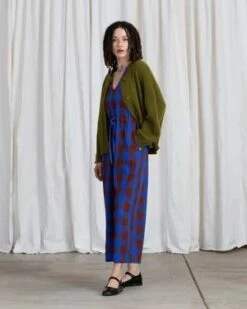 Ali GoldenSILK SLIT-BACK JUMPER - RUST/COBALT PLAID -AGOLDE Store SILK SLIT BACK JUMPER RUST COBALT PLAID 20220811001114 2