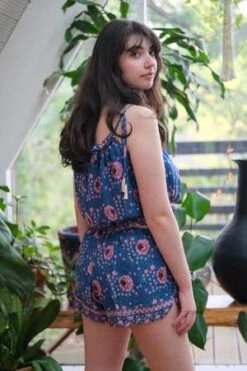 Natalie MartinTash Short - Vintage Flowers Azure -AGOLDE Store Tash Short in Vintage Flowers Azure by Natalie Martin 20220417054747 2