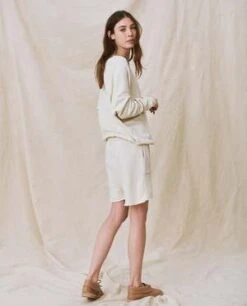 The Great.The Patch Pocket Sweatshort - Washed White 5 The Great.The Patch Pocket Sweatshort - Washed White -AGOLDE Store The Patch Pocket Sweatshort Washed White 20220317224404 1