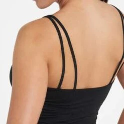 VuoriHaut Crop Halo Performance - Noir Chin -AGOLDE Store VUORI HAUT CROP HALO PERFORMANCE NOIR CHIN 20230331201545 1