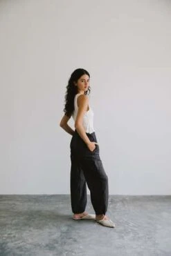 At Dawn.Silk Tank - Aluminium/Black Oyster/Cream -AGOLDE Store at Dawn Silk Tank Aluminium Black Oyster Cream 20230924053141 1