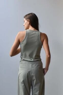 At Dawn.Silk Tank - Aluminium/Black Oyster/Cream -AGOLDE Store at Dawn Silk Tank Aluminium Black Oyster Cream 20230924053142