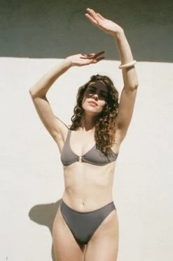 Mare Perpetuabalance Top Smokey Quartz -AGOLDE Store balance top smokey quartz 20221025203928 1